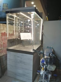 ميز • شارع روان • ارتفاع ٢