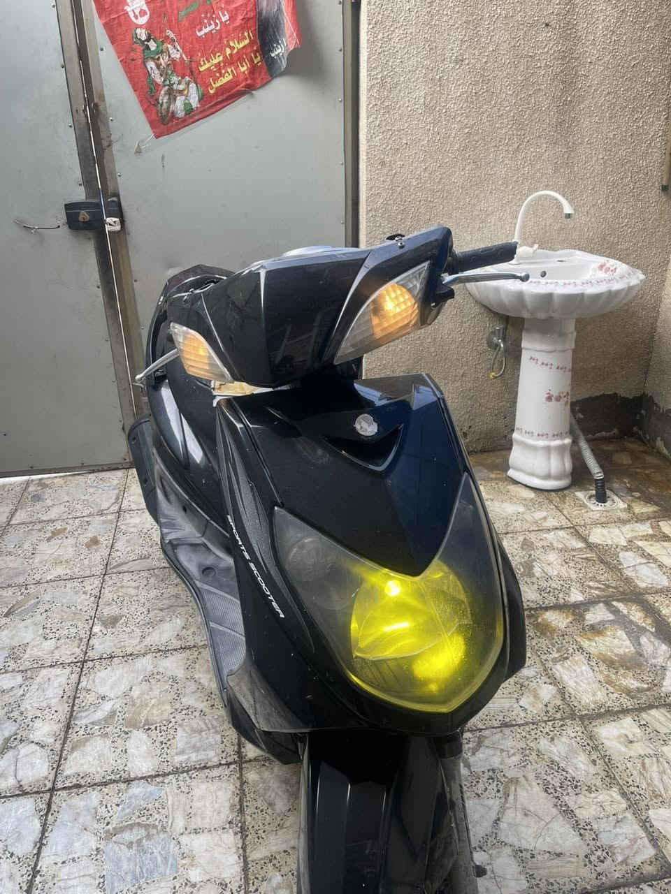 سلام عليكم سكنس كوري دراجه منزله رمبه دراجه كلش جديده مستعجل على بيعته كله شغاله من طول لطول ماشيه 35 بيه جملغ الأمامي مفطور وتريشه وحده هم ماكني شعب تصال ***********
