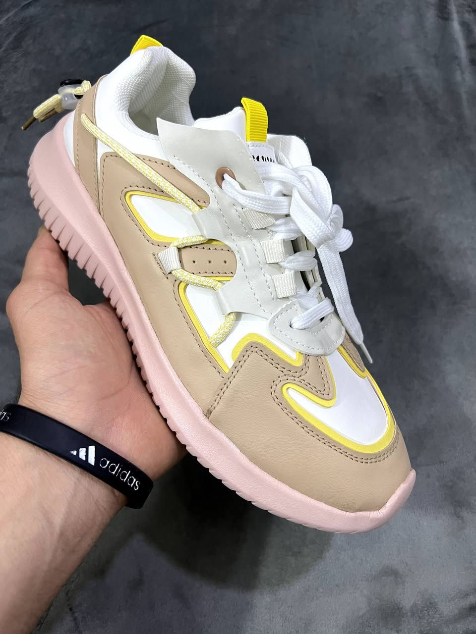 احذيه للبيع السعر الواحد 8 و الاثنين با 15 القياس خاص مكان ناصريه توصيل داخل الناصريه مجاني


**إذا كنت صاحب هذا الإعلان وتريد حذفه لأي سبب، رجاءا أرسل رسالة إلى الدعم الفني**