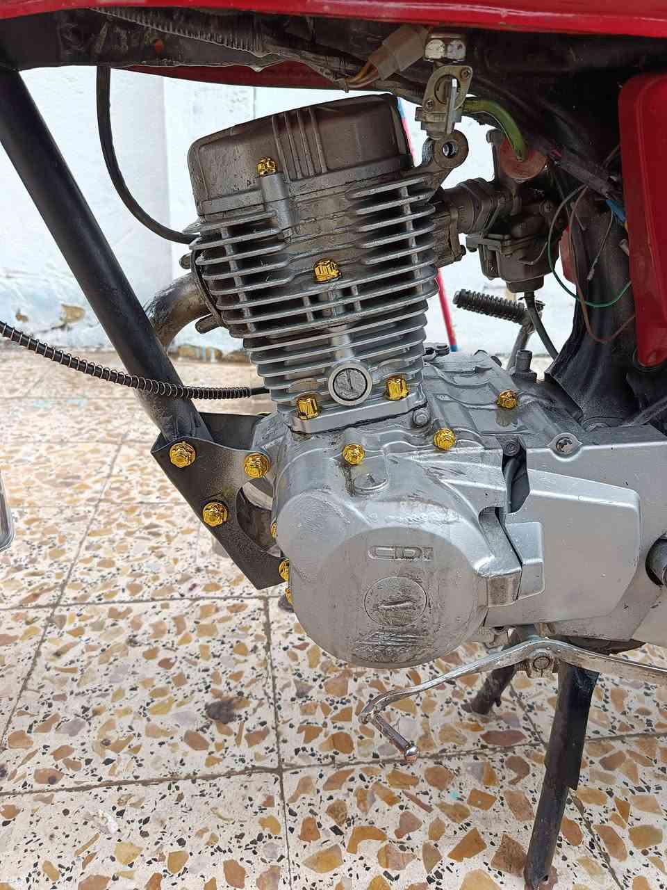 دراجه مال يران خمس نمر مفتوحه مره وحده وقبل سبوع فتحته جبتله غراض ب٢٠٠ عمرته من جديد كشن تانكي صلاحيات عينه ولايت اشاير بكلايت مداكر واير كلج وجفتته وللعلم محرك صبغته صبغ حراري تجفيت أصلي السعر ٤٧٥ وبيه مجال قليل  رقمي  ***********
