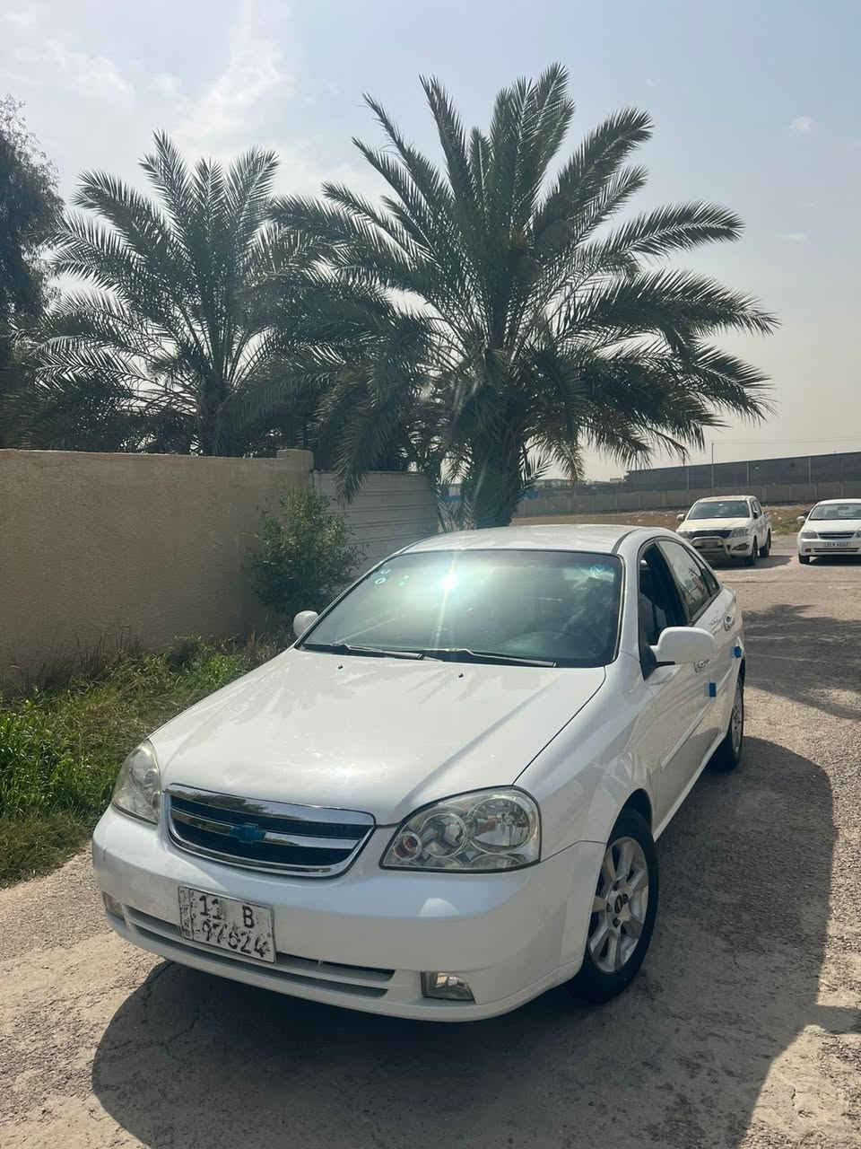 السلام عليكم اوبترا 2008 لون ابيض رقم بغداد انكليزي هزه ورقم جديد بسمي تحويل ثاني يوم 
كير اوتوماتيك ✅
محرك 1600 خير من الله ✅
تبريد ثلج ✅
صدر امامي خلفي جديد ✅
ويلكب ✅
تخم تايرات قبل كم يوم شديتهن جدد ✅
كهربائيات كلهن شغاله ✅
بيها صبغ تقريباً 4 قطع عله نص نص اثر طخطخات خفيفه كفاله عامه من الدواخل والشواصي والغود الصبغ الي بيها اثر طخات خفيفه فقطط 
السياره خير من الله وجديده كلش وبعد احله من الصور كامله من كلشي كهربائيات وميكانيكيات برغي مابيها نقص كبل للشارع مبدللها صدر امامي خلفي جديد وتايرات جدد ترايها مال زيرو السعر 68 وبيها مجال قليل العنوان بغداد قرب مرور التاجيات 
***********
