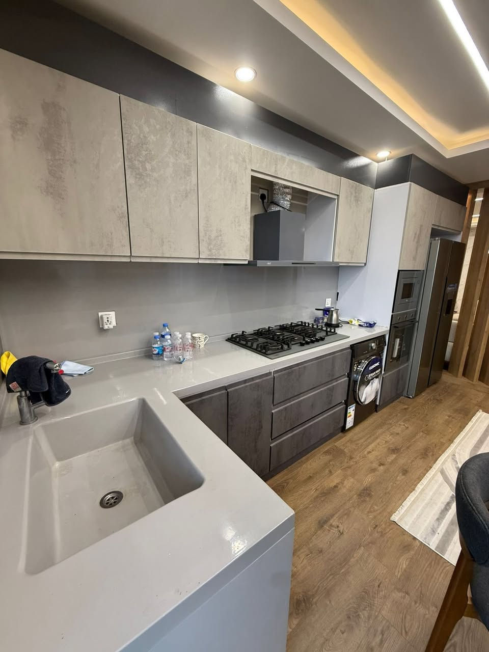 للإيجار أو للبيع
-شقة مؤثثة vip
-زيرو

في أربيل
مجمع واو تاورز

 مساحة 180م

يتكون من
- غرف نوم 3
-صالة 
- صحيات 2
- مطبخ
- طابق 13
- واجهة خارجي 
- 
- ⁠للأستفسار أكثر يمكنكم التواصل معنا عبر الواتس آب 
- ***********
- ⁠***********
