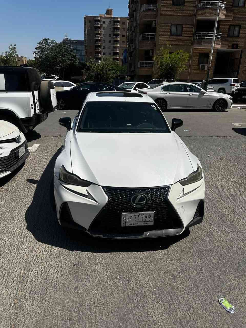 لكزس موديل 2020
is/300 
f/sport
تيربو /2000 
سلندر/4
امريكي فول مواصفات ابيع احزام صاحب رقم السياره ‭0772 290 5928‬

