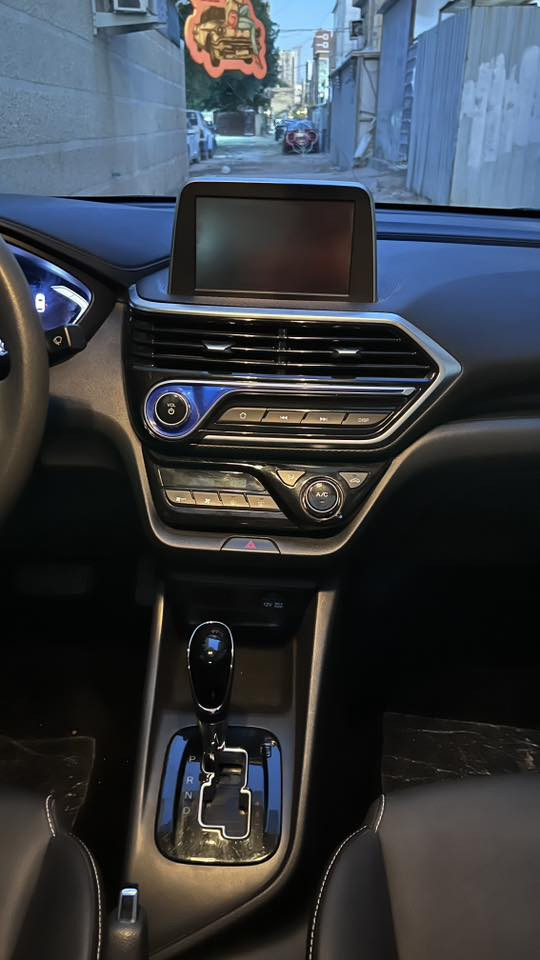 شانجان L7 موديل 2025
كفالة من الشخط السيارة بسمي ثاني يوم احولك 
مواصفات فتحة سقف كشنات جلد + مخمل
كروس سرعة تحكم ستيرن جهتين 
 ماشية 9000 بحالة الزيرو  
سعر 112 وبيهه مجال بسيط 
***********
