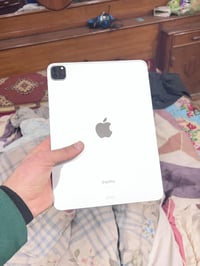 ايباد11 m2بطاريه 93.                           فول نضافه ذاكره256 الجي...