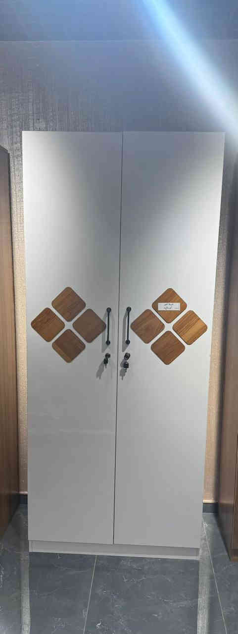 مجموعة اغراض جديدة للبيع اسعار حلوة اي استفسار دزولي طلب صداقة واني اتواصل وياكم او على الرقم واتساب ***********🌹
