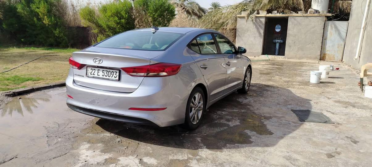 السلام عليكم ورحمة الله وبركاته
موديل 17
قطعتين بنيد وجاملخ أمامي بدون دواخل
والباقي كفاله  وبسعر مناسب مستعجل ع البيع
لتواصل الاتصال ع الرقم ***********
