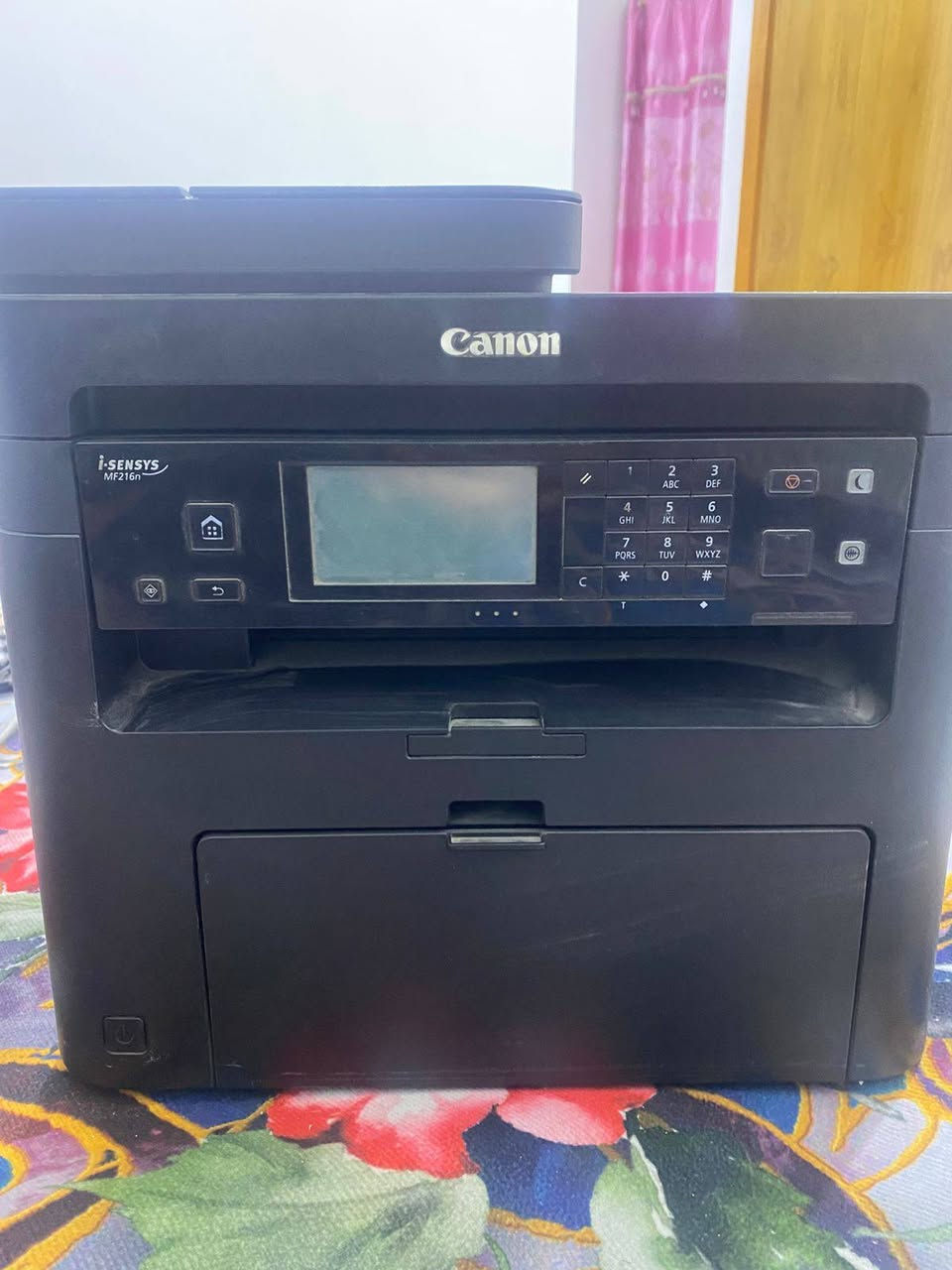 من رخصة صاحب البيج توجد لدي طابعة كانون عادية حبر نوعه ٧٣٧ للبيع مستخدمة وجديدة بنفس الوقت من يرغب بالشراء لاتصال *********** ابو احمد
