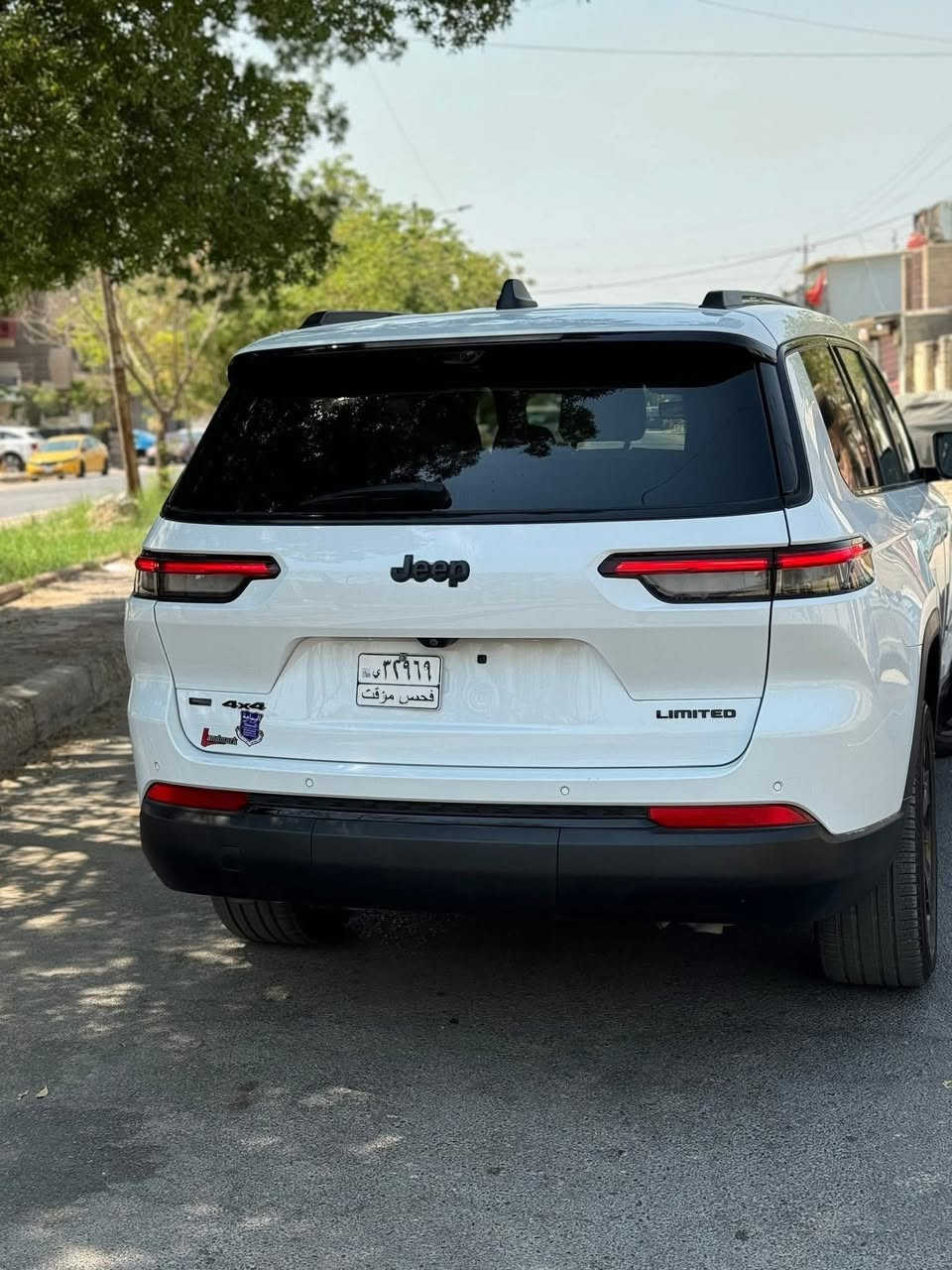 السلام عليكم
جيب 2022 فول ماعدا البنوراما ماشية 11 الف وكاملة ومرقمة بغداد سعرها 280 وبيها مجال للاتصال ***********
