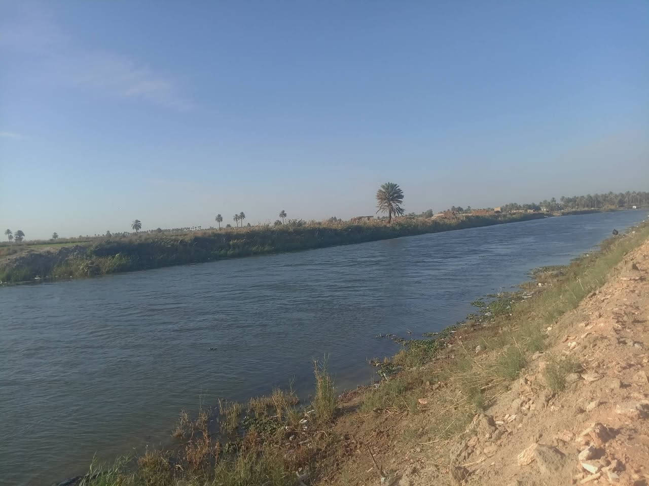 السلام عليكم بسم الله الرحمن الرحيم توجد لدينا أرض للبيع المساحة 7دوانم الجنس أصلاح زراعي أرض جدا جميله ومنطقة سكنيه وزاعيه واجهيه كلها 80 متر على الشط مباشر شارع ١٠متر سبيس قيد الانشاء متوفره مأء اساله وكهرباء الموقع بابل الحمزه الغربي خيكان قرب الدولي الجديد
الشراي يتصل وبخدمتكم وبسعر مناسب جدا للاستفسار الاتصال على الرقم التالي ***********
***********
