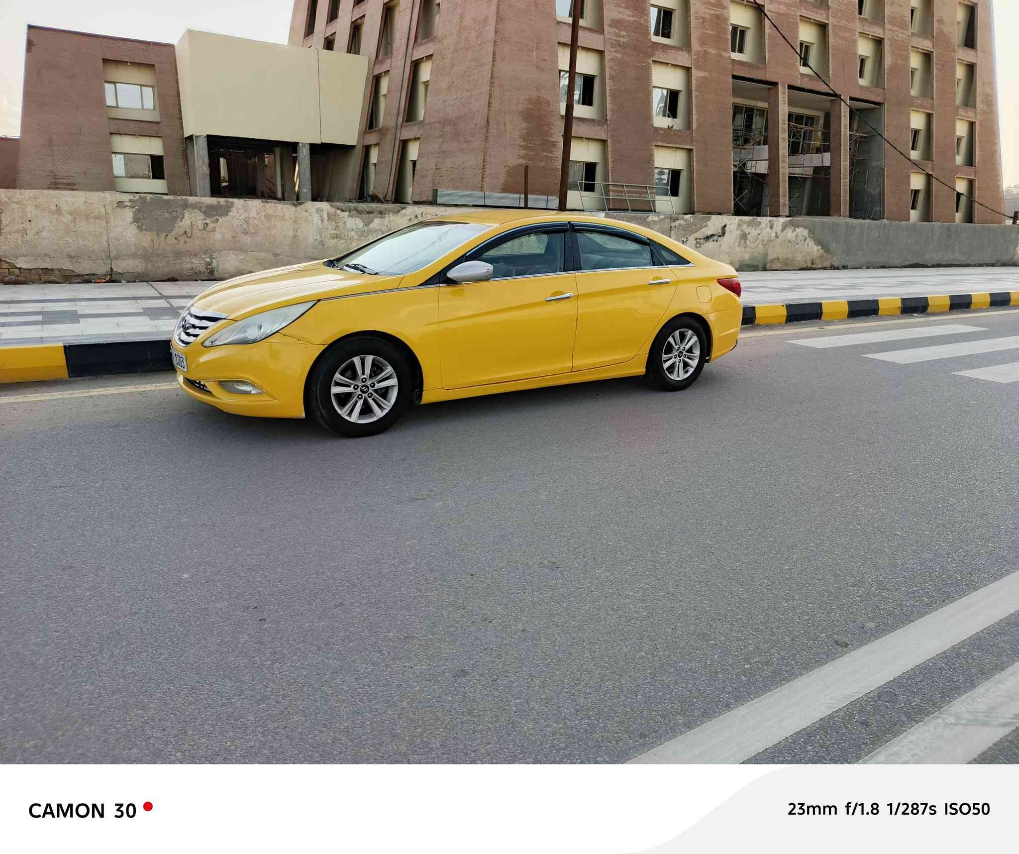 السلام عليكم
سوناتا وارد امريكي 2011 
رقم واسط بأسمي 
محرك gdi 2400
ضربتها جاملغ خلفي الايمن 
مع موجود تعمير خفيف بالجنطه والجاملغ الايسر السيارة ليبل واحد اي قطعه ممبدل بيها
السيارة جاهزه حداديه وتبريد وراديترات جدد
مصفرة هيئة وغرامات  
السعر ٨٧ بيها مجال قليل 
مكاني ذي قار قضاء الشطرة 
***********
