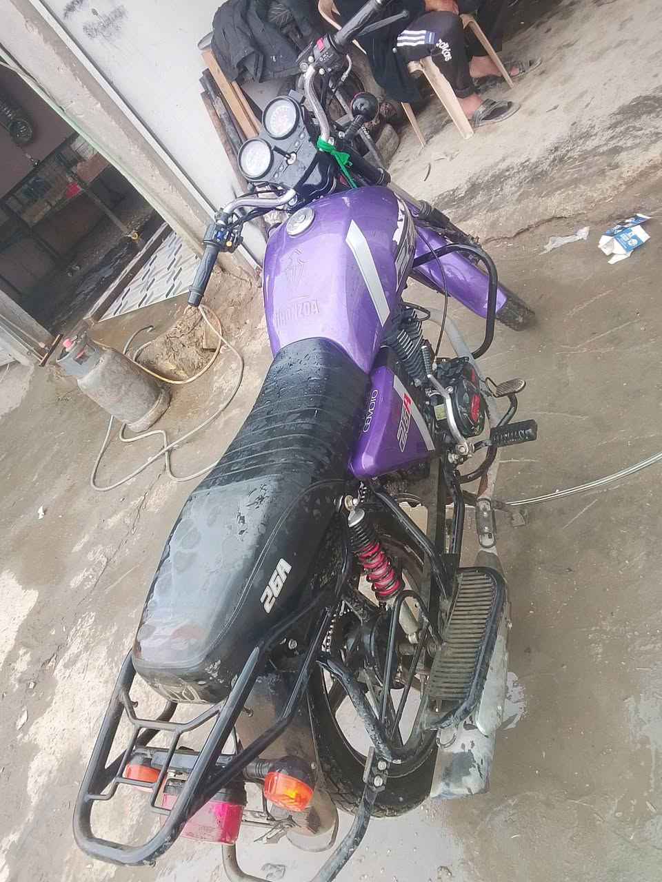 سلام عليكم دراجه للبيع دراجه نضيفه ما مفتوحه موديل 2025اتصل تفاصيل عله رقم ***********
