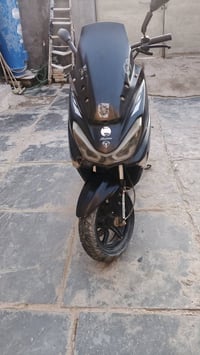 دراجه سترونك • نظيفه • مكاني كوت