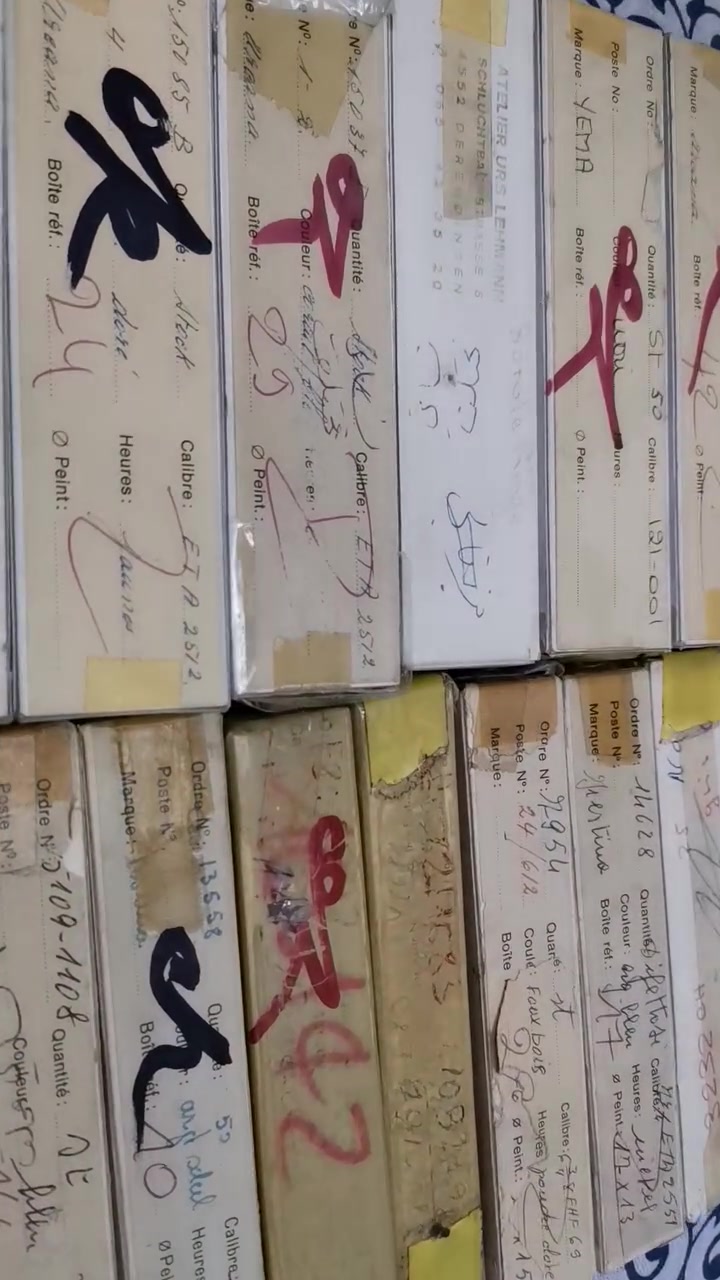 السلام عليكم
مكائن تكويك و باتري ((هارلي))  السويسري
مخزون ١٩٧٩ شركه المشرق

الكل جديد بل لوك
العدد ٤٠٠
مع مينا نسائي ورجالي انتيكه سويسري ايضا

للمهتمين المراسله عل خاص


**إذا كنت صاحب هذا الإعلان وتريد حذفه لأي سبب، رجاءا أرسل رسالة إلى الدعم الفني**
