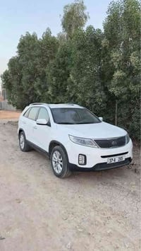 سورنتو موديل 2013   ٧ راكب  قطعتين تبريد  مكينة 2400 دوش  داخل صاج ملك...