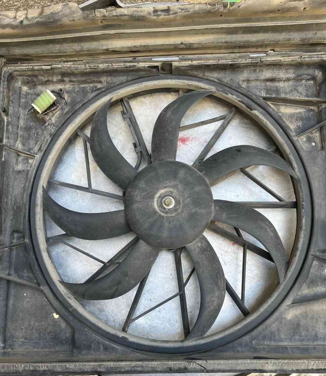 السلام عليكم اخوان عندي مروحه جيب لاريدو جديده للبيع كامله هيه وحواضنها سعرها ١٥٠الف


**إذا كنت صاحب هذا الإعلان وتريد حذفه لأي سبب، رجاءا أرسل رسالة إلى الدعم الفني**