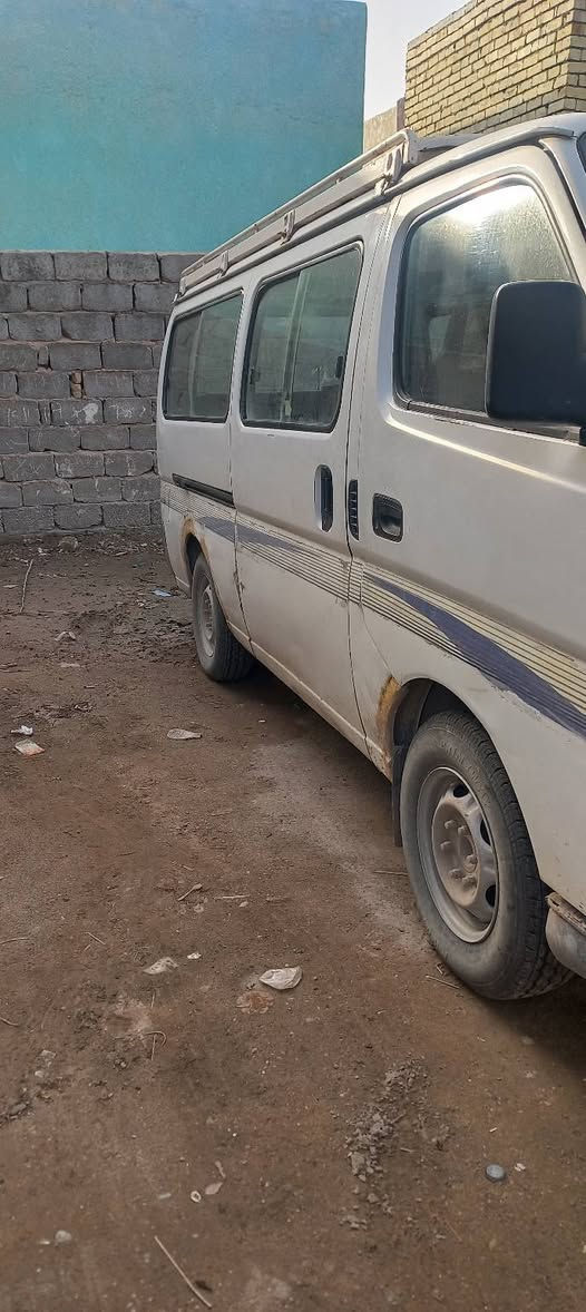 السلام عليكم. نيسان يورفان موديل 2007.رقم بغداد الماني السنويه 2026شهر 2.السيارة مامشتغله على خط بيها خط حسينية. كربلاء المقدسة. محرك مجفت بيه صوت بالمضخة 2400.ماينقص. بيها خياسات كيج الكيلو متر واكف. كيج البانزين يشكل يبقى معلك فول. زركات المي يشكل. جك مابيها. السعر 70ورقه. ربي يرزقكم ويرزقنا. للاتصال ***********
