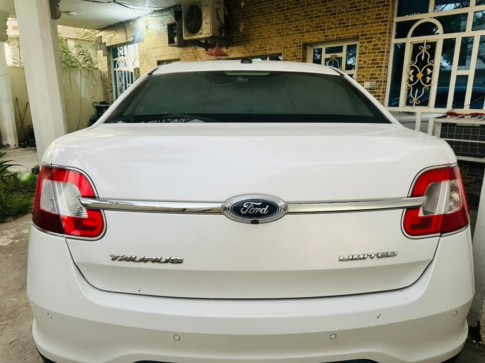 السلام عليكم اخوان ورحمه الله
بسم الله
 (ford toures-nive)

فورد تورس 2011 خليجي المرغوب ليمتد وكاله نيفا كفاله عامه من الضربه والشخط
 عدا قطعتين دبل كود شرط بدون ضربه على السونار 

رقم اربيل انكليزي بأسمي شخصياً 
كير مكينه تبريد حداديه تاير كفاله من كلشي برغي ما مفتوح 
مواصفات الليمتد معروفه 
مكينه 6V (٣٥٠٠)
تبريد قطعتين 
زينون ثلجي
داخل فورميكا  بيجي مطعم صاج 
اضائه مخفيه سبع الوان 
اناره ترحيب بالمري 
كشنات الكل كهرباء ومساج خزن ميموري
كامرا حساسات بلادي 
سياره عليها ادامه يم مركز خدمات فورد باتري جديد اصلي وفيت بم نوزلات وبلكات وتخم تاير جديد 
سياره شغل واطلع للسعوديه 
اخوان السعر 120 ورقه بيها مجال بسيط 
اليعجبه ع راسي يرفع المنشور بكلمه والمايعجبه انشاء الله تلكه اغاتها جوه نعالك 
اسف على الاطاله 

مكان بابل الهاشمية /***********
