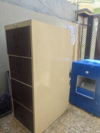 مبردة • حجم ٢٠٠٠ • دولاب حديد