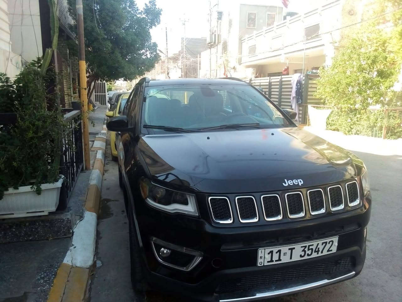 جيب كومباس 2018وارد أمريكي ممشى 42 ميل
رقم : ***********
فول مواصفات فتحتين 
سعر 140$
• 🎨 لون السيارة: أسود 
• ⚙️ عدد السلندرات: 4 سلندر
• 🧠 حجم المحرك: 2400
• 🪪 رقم اللوحة: بغداد  باسمي
• 🖤 مقاعد جلد أسود 
صندوق كهربائي تشغيل من بعد 

المواصفات:
• 🔘 تشغيل بصمة
• 🚪 دخول ذكي
• ⚡ كشنات كهرباء
• ♨️ كشنات أمامية تدفئة
• 📺 شاشة كبيرة
• 📡 تشغيل عن بعد
• 🎥 كاميرا خلفية دوّارة
• 🔻 سايد بريك بصمة
• ❄️ قطعتين تبريد
• 👁️‍🗨️ نظام النقطة العمياء
• 💡 إشارات على المرايا
• 📶 رادار أمامي وخلفي وجانبي
• 🛞 ثلاث أنظمة قيادة: أوتو، جبلي، ثلجي
• 🚧 نظام خروج عن المسار
• 🛑 نظام التوقف التلقائي
• 🧩 هواي مواصفات إضافية
ايرباك سيستم 
حادث موجود تقرير بصور 

 مكان السيارة بغداد زعفرانيه بغداد, العراق
