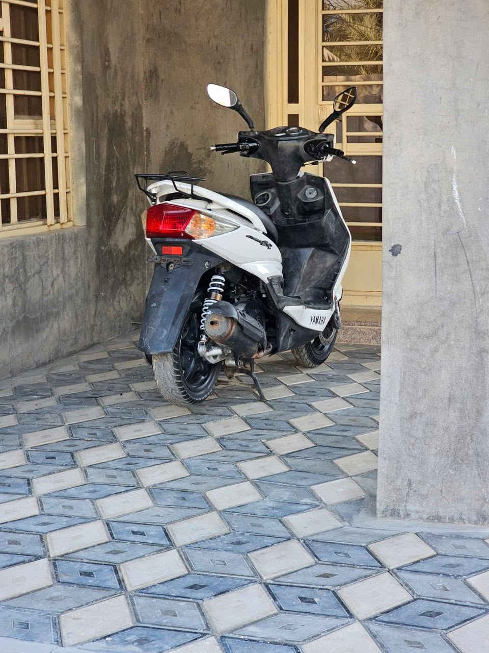 سلام عليكم دراجة سكنس فحل للبيع دراجة خير من الله دراجة نضيفة كابريتر مكينة ما مفتوحة مكاني بغداد جسر ديالى  السعر 800وبيهة مجال 👍 رقم الهاتف *********** 👍
