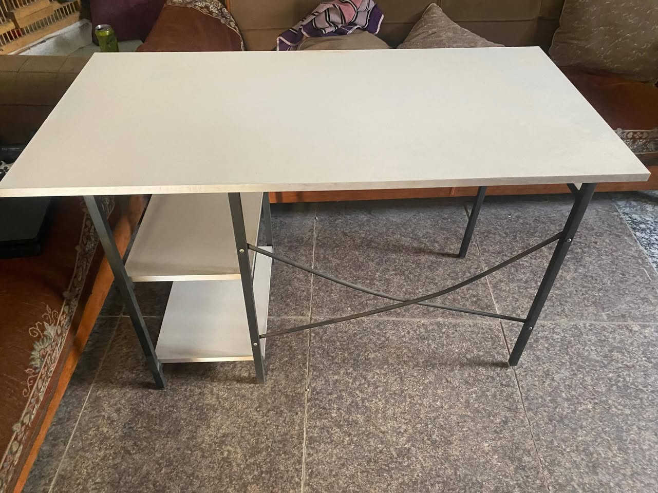 بلي4 سلم اونلاين500G نضيف مافتوح لوك ستيكر نضافه 💯 البلي ويا كيبلاته 
مع يدتين تجاريات و شاحنه اصليه
وسماعه kotion each 
 وماوس ريد دراجون RGB مستعمل قليل
كيبورد ريد دراجون حجم 60 ريد سويجRGBمخصص للالعاب ونضيف جدا
 وميز ابيض خشب تركي
 يجي ويا قرص HITMAN 2
رقم التواصل ***********
 السعر 350 قفل
