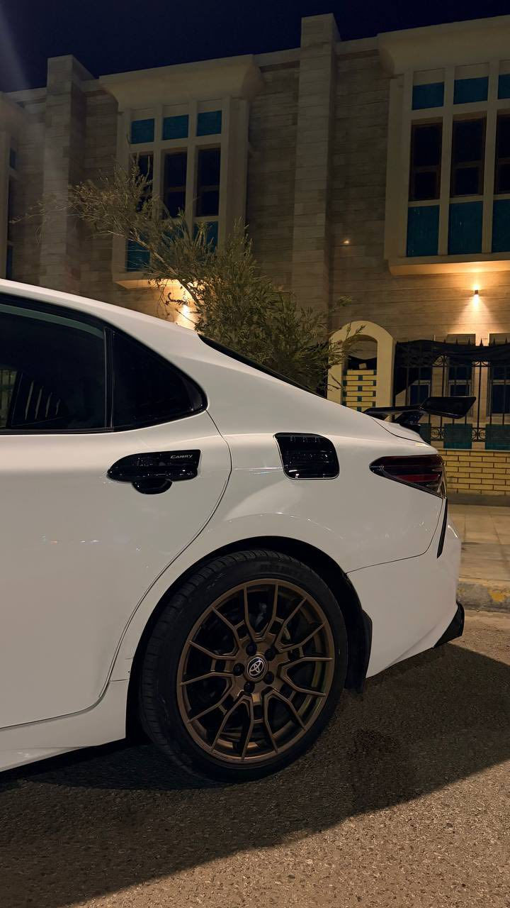 السلام عليكم 

للبيع كامري هايبرد 2024 ✅
مواصفات se Nightshade Edition
هاي الفئه يجي بيها الويل قياس 19 
لون برونزي بلادي شفتات ستيرن تحديد مسار 
سياره كاصها على ايدي صور الحادث وتقرير الكارفاكس كله موجود صلحتها بارد وتكحيل فقط 
ماشية 85 الف ميل 
سيارة ب اسمي 
سعرها210 $ورقة فقط
مكاني كربلاء 
رقم تلفون ***********

