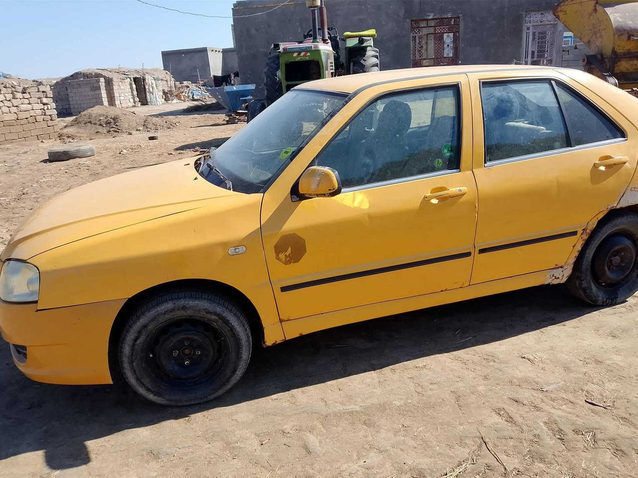 السلام عليكم سياره شيري كوين 2013رقم قادسيه مصفره غرامات سنويته ضايعه عندي وكالة بسمي ام الباركود مطلوبه هيئه 250 اريده ب18وبيه مجال الشراي يتصل ***********
