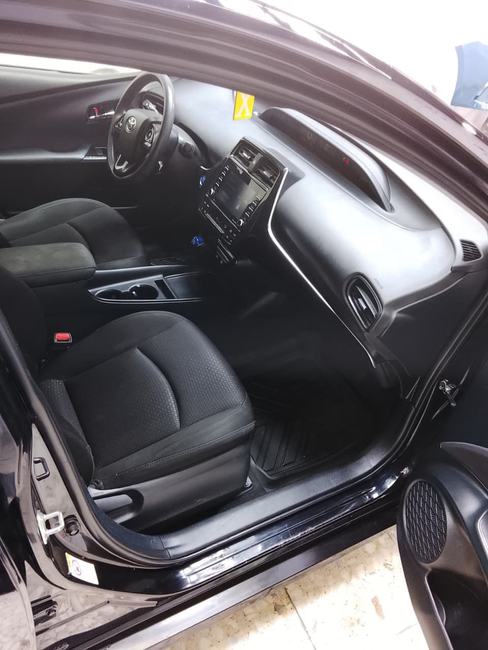 للبيع
تويوتا  بريوس هايبرد 2022
المواصفات كما موضح بالصور 
للاستفسار الاتصال على 
متواجد واتساب
***********
