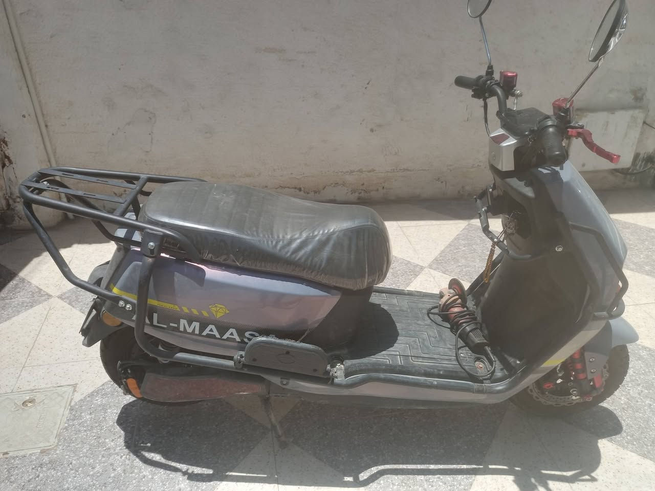 باسكل شحن للبيع سته باتري السعر 550الف شارع الملعب رقم ***********
