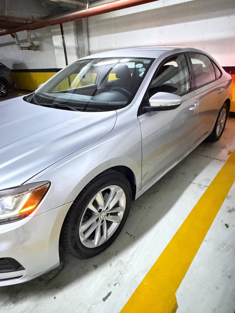 🚗 فولكس واجن باسات 2.0L توربو (موديل 2021) للبيع 🚗
الموديل:2021
 المحرك:2.0 لتر توربو (2.0L Turbo)
 المسافة المقطوعة:25,000 ميل فقط
 حالة البودي:قطعتين مبدلة نفس اللون (بدون اختلاف في اللون)
 المواصفات والأنظمة:
   رادار أمامي** (للحماية والتحذير من التصادم)
  رادار جانبي + نظام النقطة العمياء النشط** (Active Blind Spot)
 السعر: 14,900$ (دفتر و 49 ورقة)
 * **للاتصال والاستفسار:** 
📞 ***********

🚗 فۆلکسواگن پاسات 2.0L تۆربۆ (مۆدێل 2021) بۆ فرۆشتن 🚗
 مۆدێل: 2021
 بزوێنەر (مەکینە): 2.0 لتر تۆربۆ
 ڕۆیشتوو: 25,000 مایل تەنها
 دۆخی بۆیاخ: دوو پارچەی گۆڕدراوە هەمان ڕەنگ (بێ جیاوازی ڕەنگ)

 * **تایبەتمەندیاکان:**
   ڕاداری پێشەوە (بۆ ئاگادارکردنەوە لە بەریەککەوتن)
  ڕاداری تەنیشت + سیستەمی خاڵی کوێر** (Active Blind Spot)
 
نــرخ: 14,900$ (دەفتەرێک و 49 وەرەقە)

 * **بۆ پەیوەندی و زانیاری زیاتر:** 
📞 ***********
