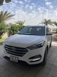 توسان موديل 18 خليجي محرك 2000 دوش مكفوله كفاله عامه صبغ وتبديل وبارد ...