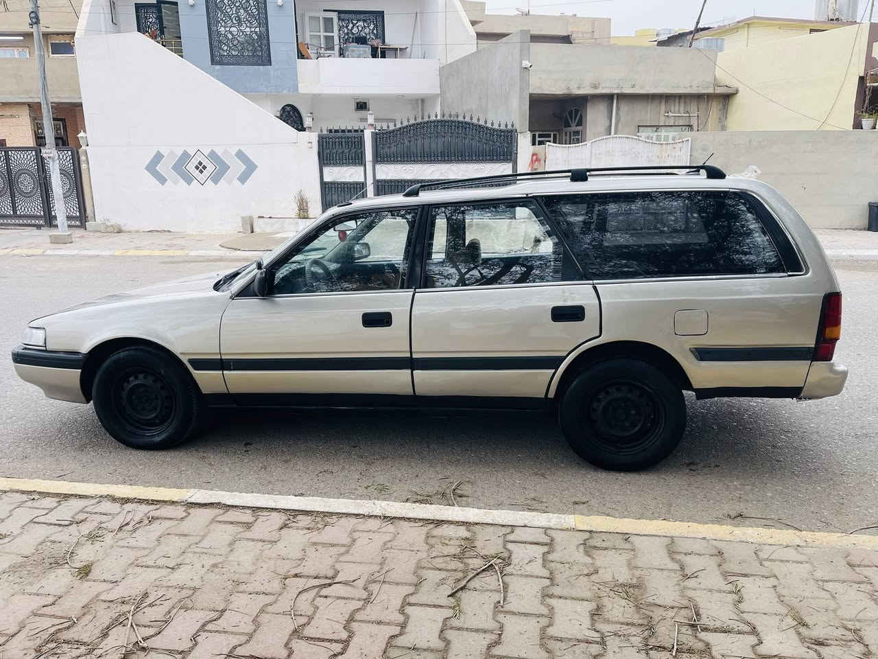 السلام عليكم
مازده ستيشن موديل ٩٢ رقم صلاح الدين مشروع 

سمكره وصبغ جديد كهربائيات شغاله 

صدرها وتياراتها نص عمر 

محرك ٨وبخ محركها تعبان وكيرها شرط 

سعرها ب٣٢وبيها مجال قليل مكانها تكريت 

***********👍🏻
