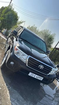 لاندكروز • ٢٠١١ • اوتوماتيك ٦ سلندر