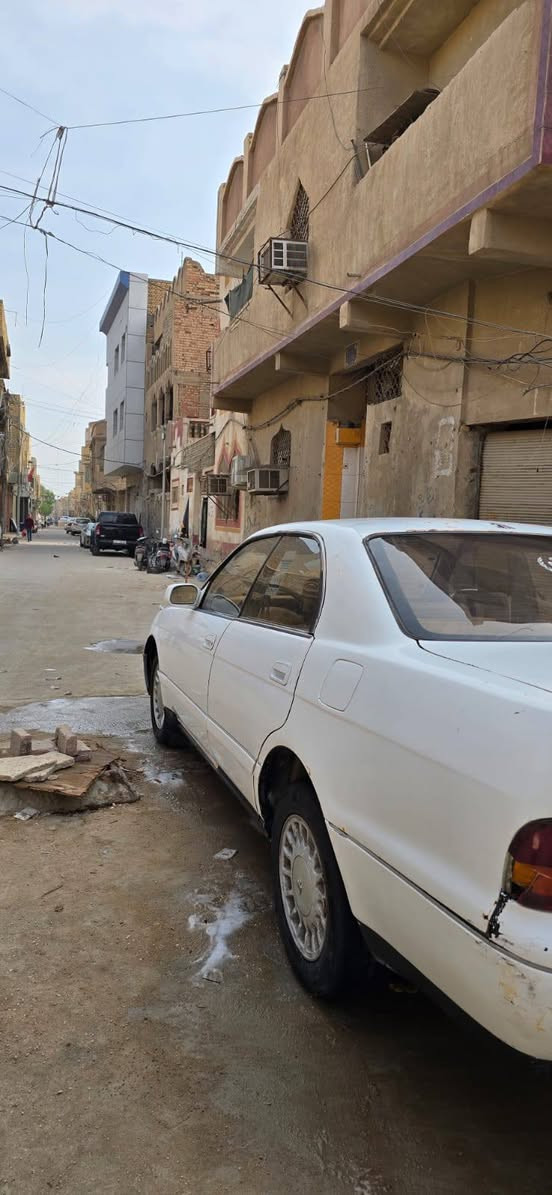 السلام عليكم بطه للبيع متصل السياره جديده اصولي بسمي كفاله لا كص ولا شي بيهه صبغ بل جاملغ  السياره تحويل مكينه وكير جدد ترايك وين ما يعجبك مباشر السياره جديده تخم تاير حداديه دواخل جدد دشبول جديد كله شغال بيهه نقص بس تبريد السعر ٤٠ وبيهه مجال حك جيه الرقم ***********
