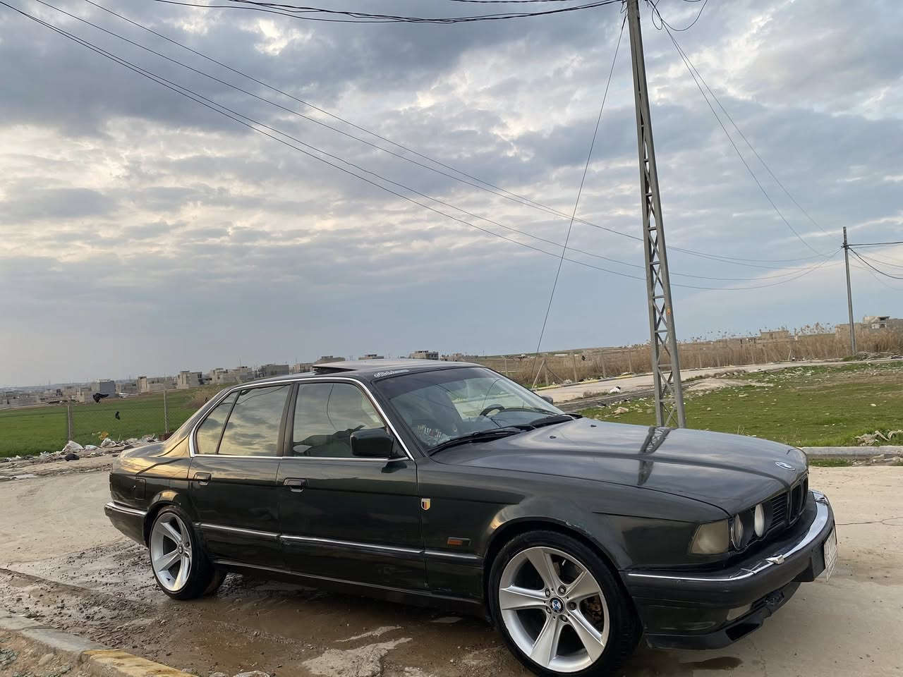 للبيع BMW E32
السعر62
• كير أوتو
• سلايت طكتين
• كشنات جلد مع تدفئة
• التبريد ثلج
• بانكات صاروخية
• سماعات طخم + شاشة + كامرة
• لايت زنون
• سنوية تسقط 2027
• كوبون بانزين موجود

السيارة نظيفة ومرتبة
بيها كم قطعة صبغ فقط
بدون أي ضربة

أبيع حزام

المكان: الموصل
***********. واتس اب
