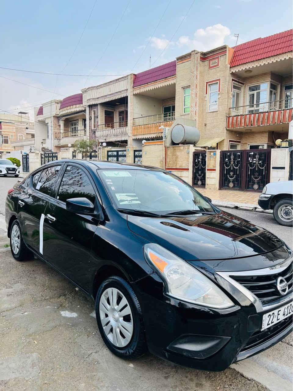 Nissan versa 2016
گێر تۆماتیک 
یەدە نیکل 
سوکان ڤۆلیۆم 
دەبل گێچ -- تحدید سرعة 
٣ پارچەی بۆیاغە،  یەک  پەڵەیەک ساردی هەیە 
پێشی کەپسە ، پشتی جەمپەکی هەیە شانسی و ناو حەوز و هەمووی بە شەرت 
بەردی گزۆز بە شەرت 
گێر و مەکینە بە شەرت 
ساردی و گەرمی بە شەرت 
ژینگەو ريگاو بانی نوێیە 
***********
نرخی ٩٢ مەجالەکی زۆر کەم أربيل, العراق
