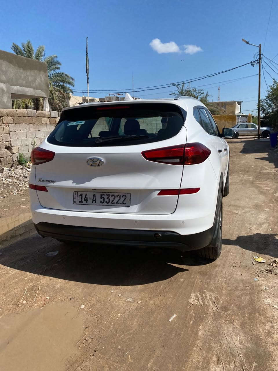 توسان للبيع 
خليجي مديل 2020
بيها بارد قليل  بالباب والباقي كفاله
محرك 2000 
بأسمي

للاستفسار 
+964 770 499 6802
