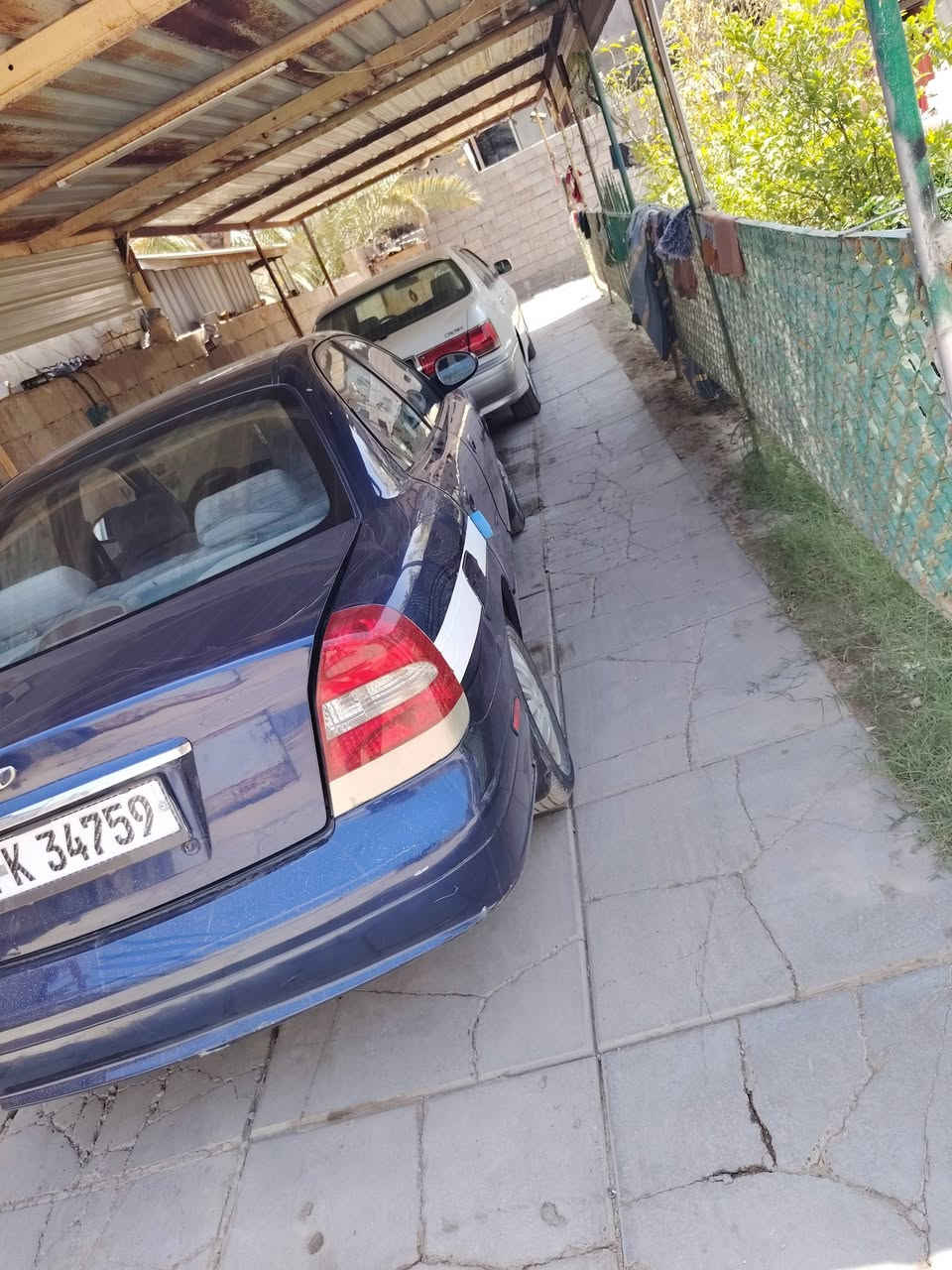 نوبره مويل 2000رقم بغداد إنكليزي السيارة جاهزه كير أوتوماتيك مكانه كير خير من الله تأخذها ألف مذب عليها تخم تاير جديد دونم جديده حديدية امامي خلفي جديد المكان واسط الصويرة 
للاستفسار***********
السعر43$وبيها مجال
