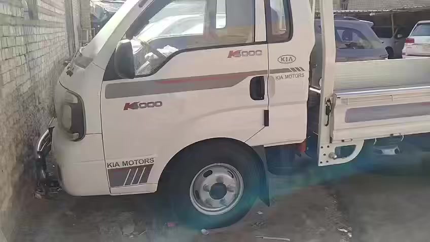 السلام عليكم للبيع كيا فحل موديل 2020 رقم واسط سنويه انكليزي باقي بس لوحات عل تبديل تحويل مباشر 
للاستفسار على الرقم ***********
 مكلف بالنشر وغير متواجد على الفيس بوك
