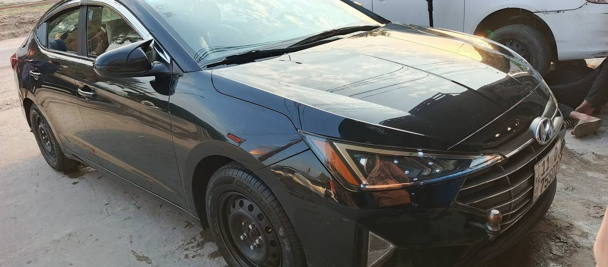 سلام عليكم النترا موديل 19 ايتي سعر137
سلام عليكم النترا موديل 19 ايتي للبيع النترا للبيع موديل 19خصوصي كير ايتي بلادي المرغوب 
السياره حادثة كلش حلو وبسيط تعتبر كلين والمكان الأمشر علي بصوره بي صبغ حجل مال جكلق فقط الباقي كفاله شواصي دواخل كله جديد
صدر خلفي امامي جديد كرتون 
تايرات تخم جديد صار سبوع شاده مابيه نقص برغي سياره خير من الله ماشيه 180نضافه وضع السياره جيد جداً تخبل المكان بغداد الدوره تواصل واتساب***********
