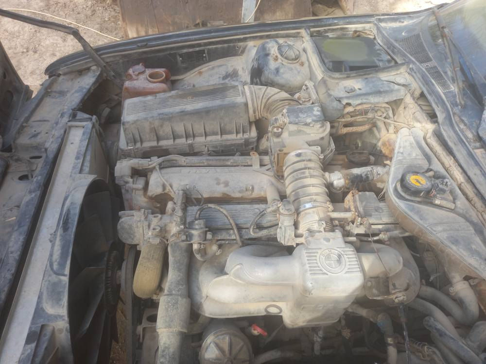 السلام عليكم BMW 735 سياره بلاد كلها مابيها نقص فقط بيها الكير ع D يبوش عRتمشي طبيعي  رقمها بابل صدامي معاملتها كامله وراعيها موجود السياره ارقامها طالعه  مكينه 6 اسلندر حداديه ١٠٠ السياره مال جناي  تدفئه تبريد شغال مكان السياره كربلاء  الاتصال *********** سعر السياره  30 ورقه
