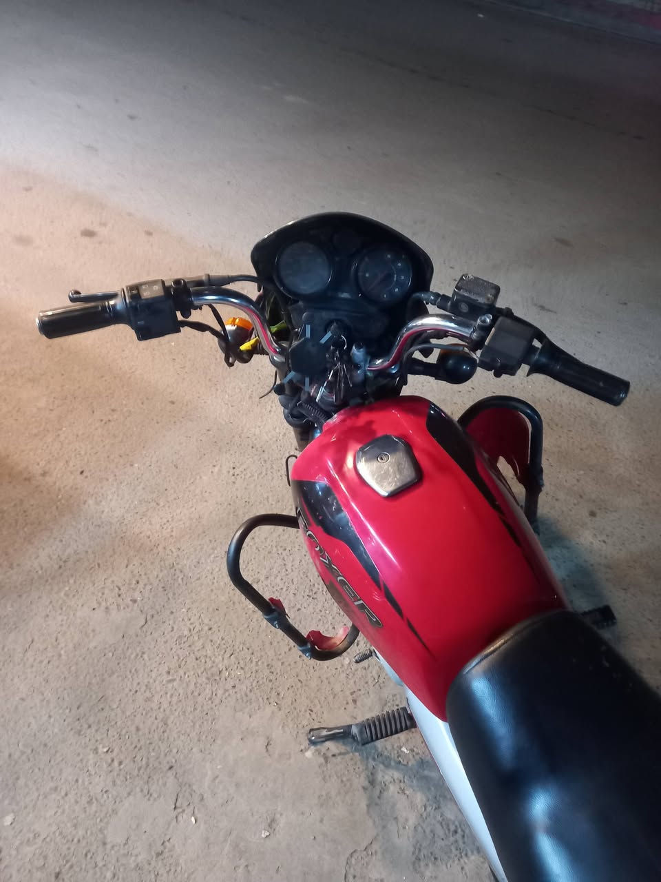 سلام عليكم بوكسر رقم وسنويه بسمي موديل 21شهر 11 سعر 1900 بغداد حي الاعلام ***********
