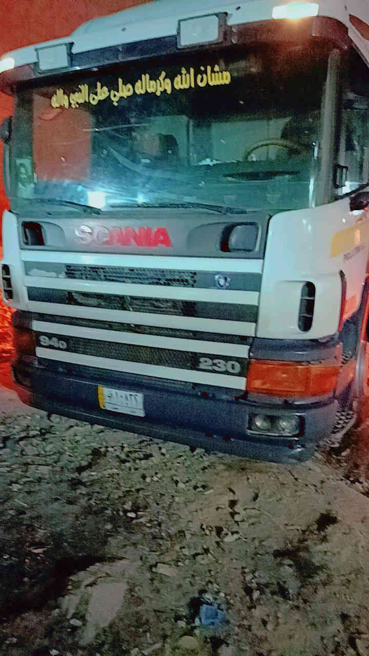 السلام عليكم سكانيه بومه 2004 حوضيه للبيع سياره باسمي شخصين مداور ثاني يوم  كير مكينه بام ونوزل تخم تاير كير عادي اوتوماتيك جوبلس وراء وكدام شاصي 6امتار قماره وشاصي مكفولات تبريد شغل  السعر 280💵💵وبيه مجال متواجد على الفيس ولاتصل على هذا الرقم ***********
