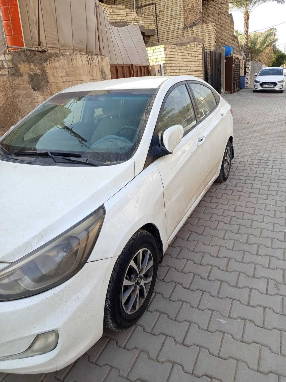 اكسنت موديل 2015 رقم بغداد
مكفوله كفاله عامه  من ضربه ول صبغ ع وضع شركه ماشيه 130
مكينه 1600 ام القطرتين 
تحكم ستيرن جهتين 
دسك امامي خلفي أشير بل مري فول من عده الفتحه 
سياره جاهزه من كلشي وخير من الله 
العنوان بغداد 
رقم الهاتف ***********
