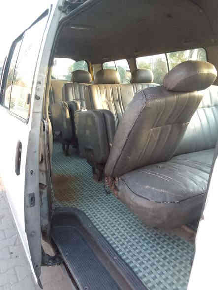 السلام عليكم 
منغولي 14اصل مسكر بس مكينه مفتوح 
رقم نكليزي.مصفره مرؤر وهيئه 2005اصل 
حداديه توني مسويها جاهزه كبل لشارع السعر  95 عل النت مامتواجد 
***********
