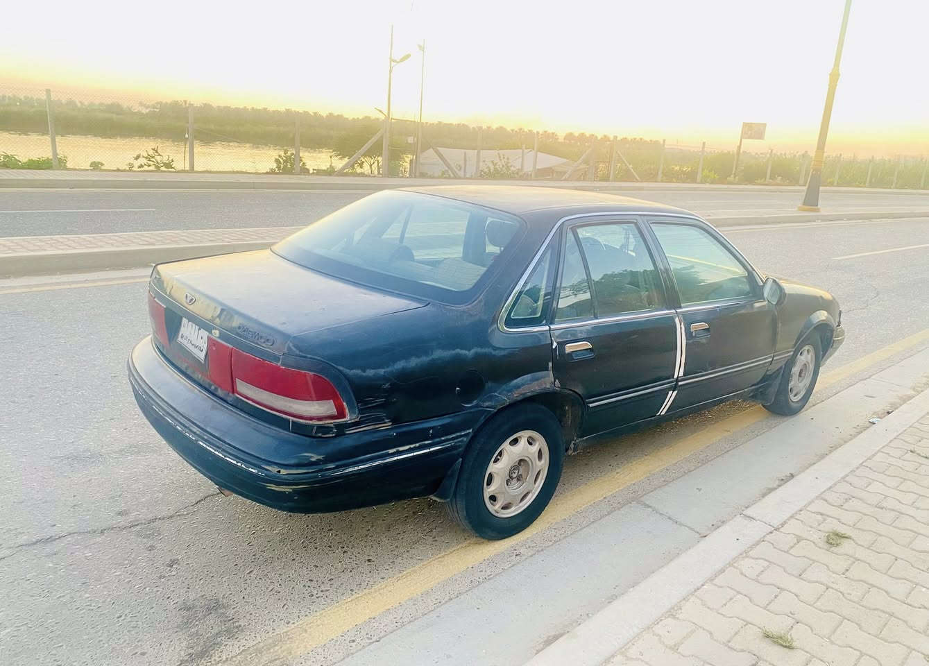 دايو برنس موديل 95 بلادي للبيع 
رقم صلاح الدين فحص ابيض 
اوراق وسنويه موجودات كلهن 
بطاين باب 4 كلها موجوده ونظيفه 
وكهربائيات كلها شغاله جام 4 كلها يصعد وينزل 
الكير مارك ونجي شرط / ومحرك بيه بدايه تبخير 
مكانها / الضلوعيـة الجبور وحياكم الله 
السعر 20$ وبيها حق الجيه
***********
