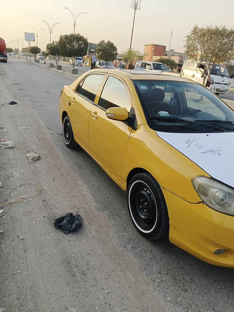 السلام عليكم بيوايدي موديل 13 رقم بغداد الجديد بسمنه سنويه جديده كير عادي بيه صبغ  حزام بدون ظربه السعر 43 مكاني بابل الحله رقم الهاتف ***********
