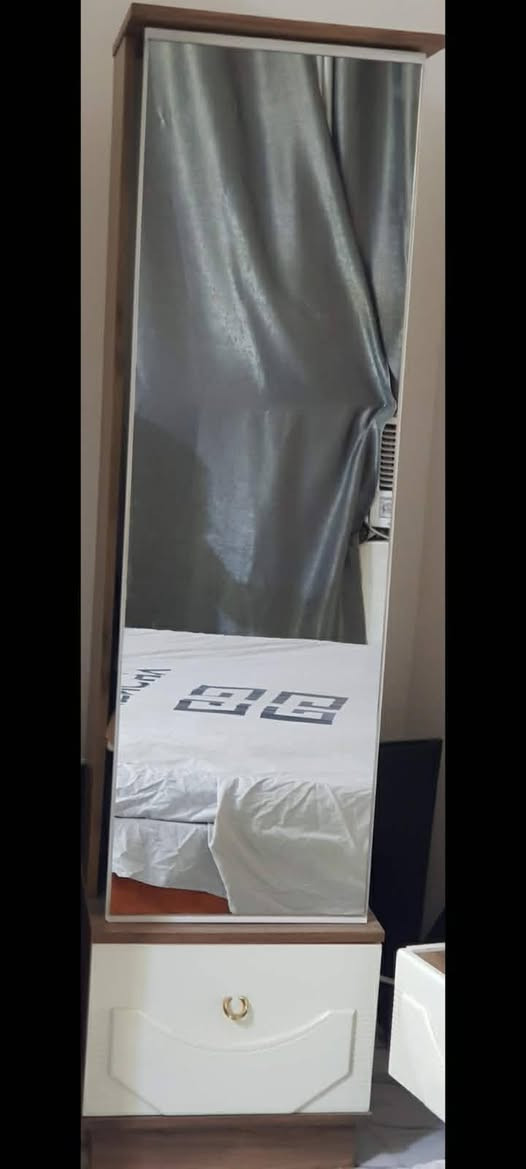 السلام عليكم
غرفه تركي للبيع 7قطع 
السعر 750وبيهه مجال 
 العنوان/ الزعفرانيه  الربيع ملعب ١١


**إذا كنت صاحب هذا الإعلان وتريد حذفه لأي سبب، رجاءا أرسل رسالة إلى الدعم الفني**