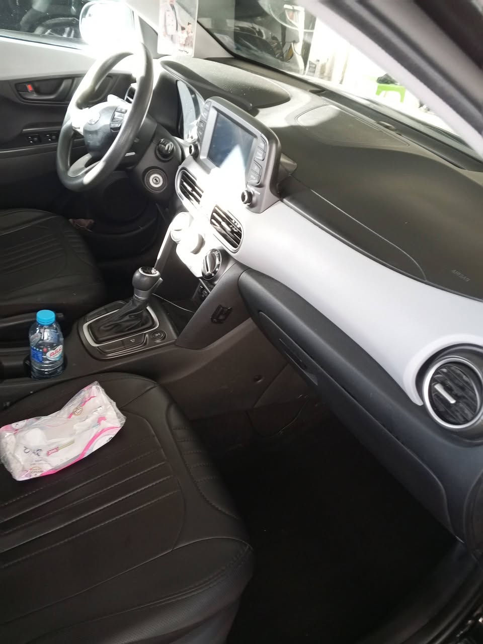 سلام عليكم سياره هونداي كونا موديل ٢٠٢٠ سيارة جاهزة من كلشي السيارة وارد امريكي ضربة زغيرة فقط مقدمة البنيد ولباقي كفالة محرك وكير وحدادية خير من اللة تخم تاير دلوب ياباني السيارة بسمنا رقم بصرة انكليزي السنوية لحد ٢٠٢٧ السعر ١٣٠ وبيها مجال للطيبين رقم الهاتف ***********
